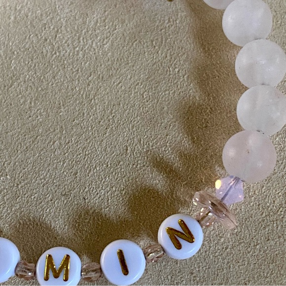 New Jimin BTS Soft Pink Glass Beads Silver-tone Hardwire Bangle - Picture 4 of 5